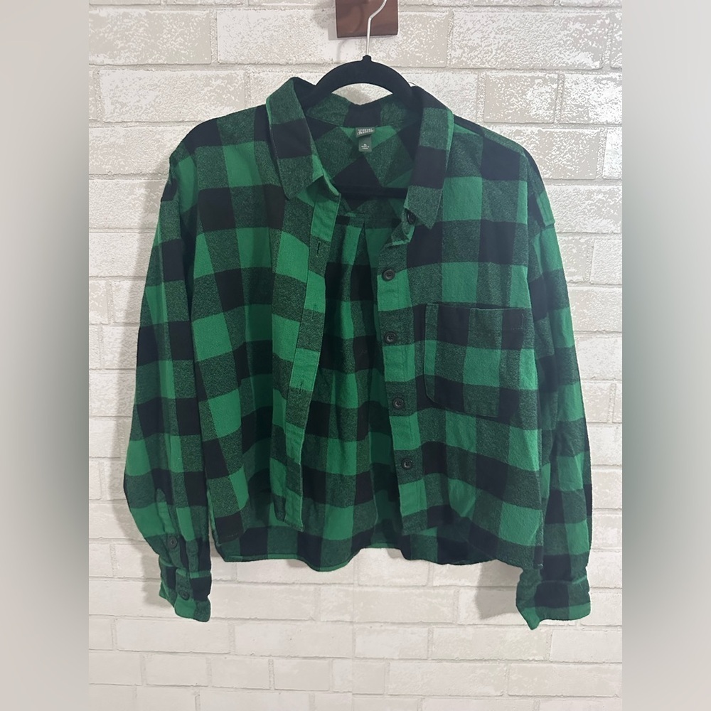 Wild Fable Green and Black checker Cropped Flannel Size XL #1965 - Picture 1 of 4